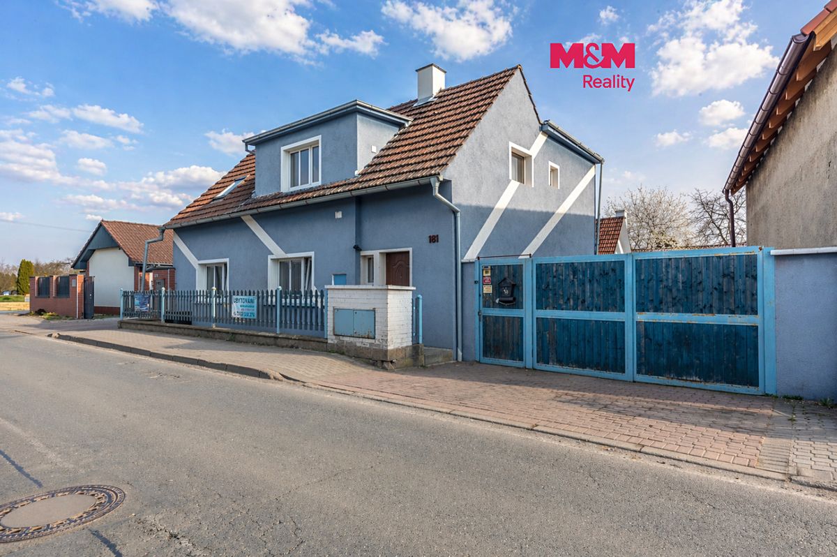 Prodej rodinného domu 180 m², pozemek 554 m²
